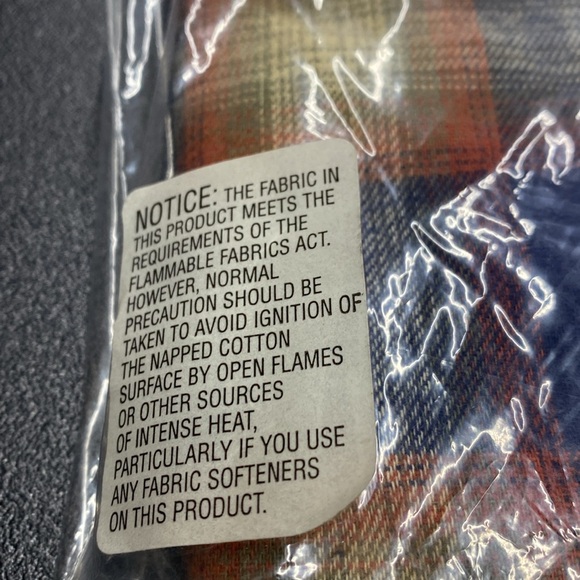 L.L.Bean Long Sleeved Button Down Shirt - Picture 6 of 6